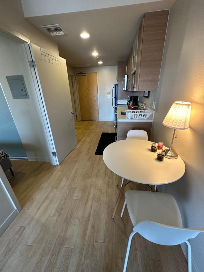 Apartment Cozy At Santa Monica *